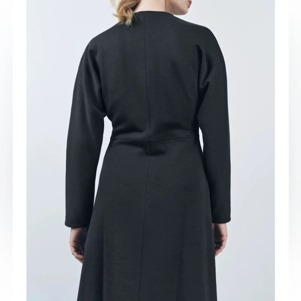 Zara Elegant Burgundy V-Neck Dress - Picture 10 of 13